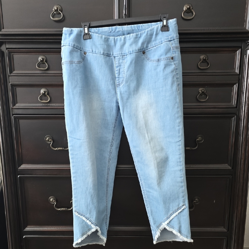 Slim-Sation Cropped Pants Size 8P